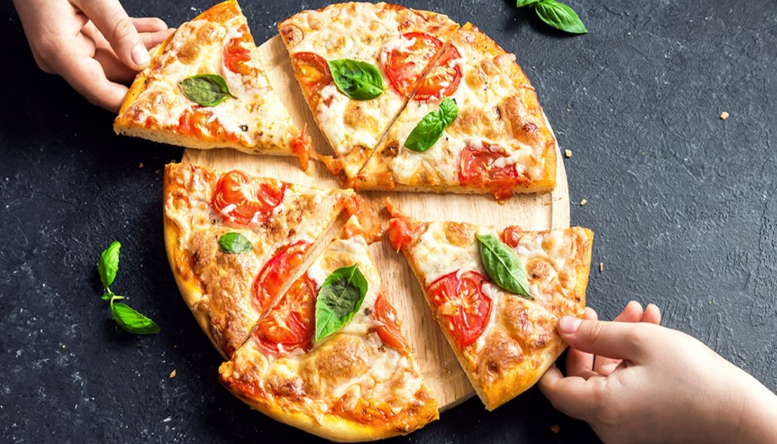 Pizza Margherita.jpg